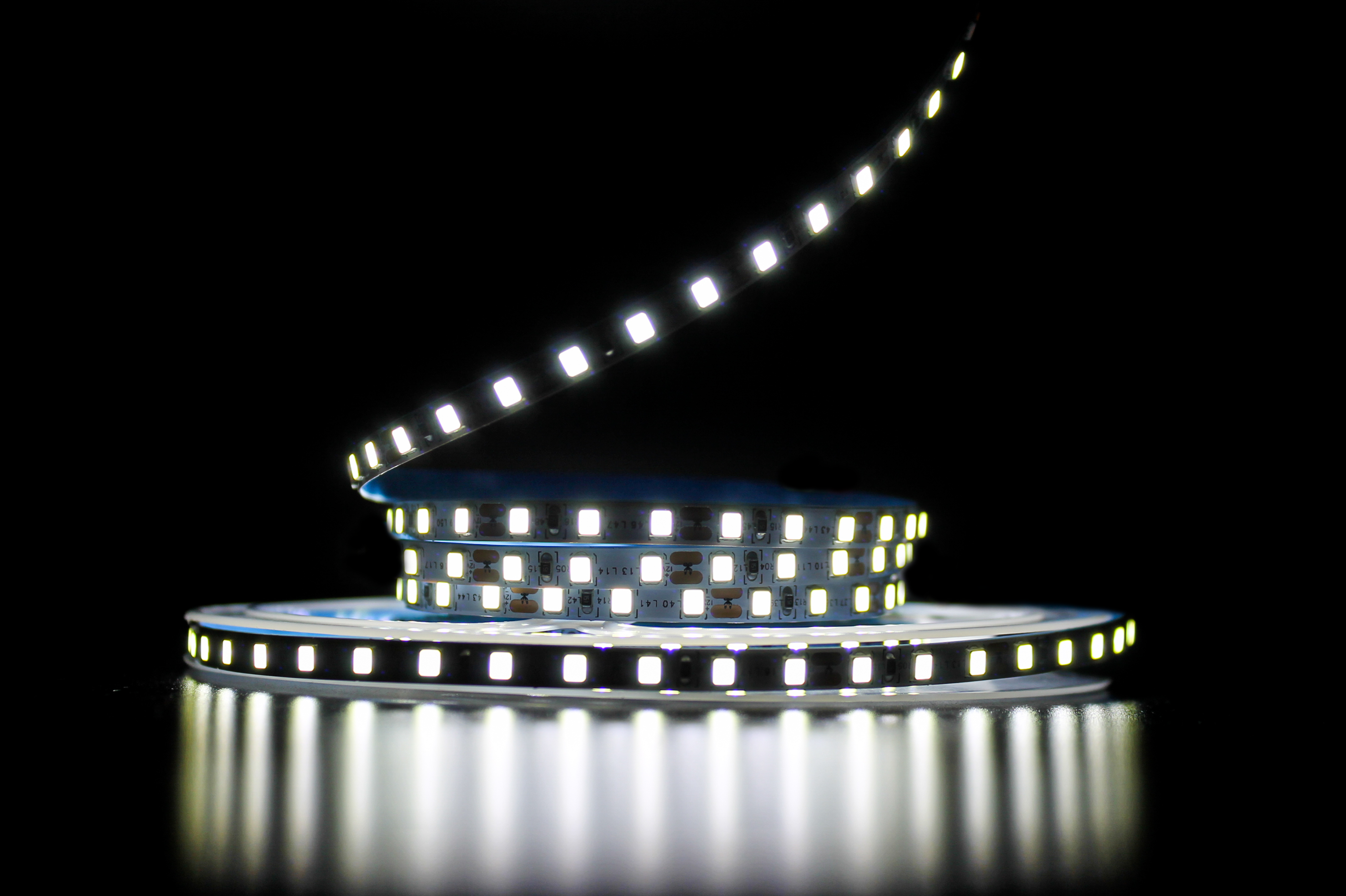 Світлодіодна стрічка Prolum 2835/120 IP20 Series-SG 12V 5 мм Білий (28522825) - фото 2 Світлодіодна стрічка Prolum 2835/120 IP20 Series-SG 12V 5 мм Білий (28522825) - фото 2