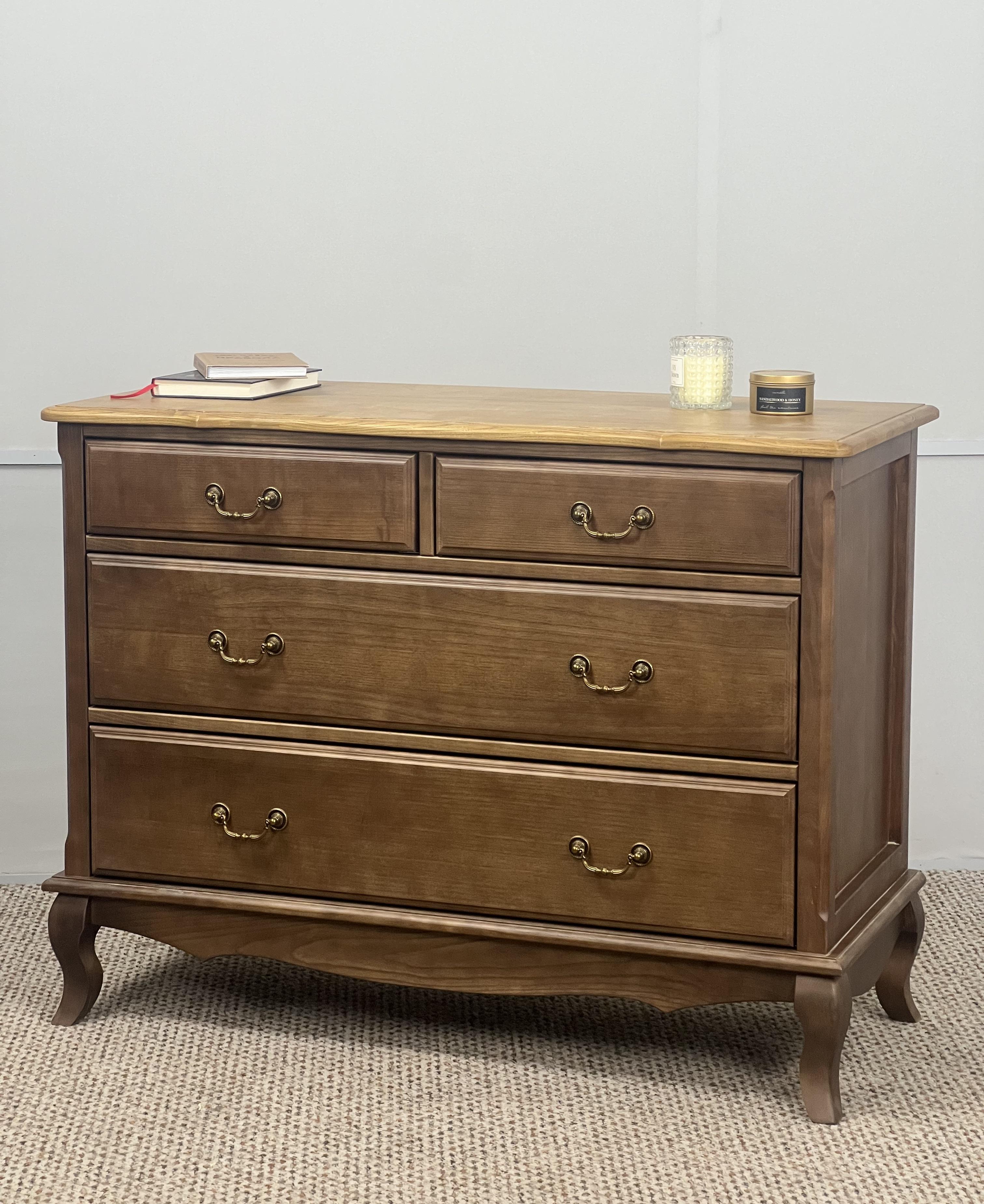 Комод дизайнерский Моне из дерева ясень с фурнитурой Blum