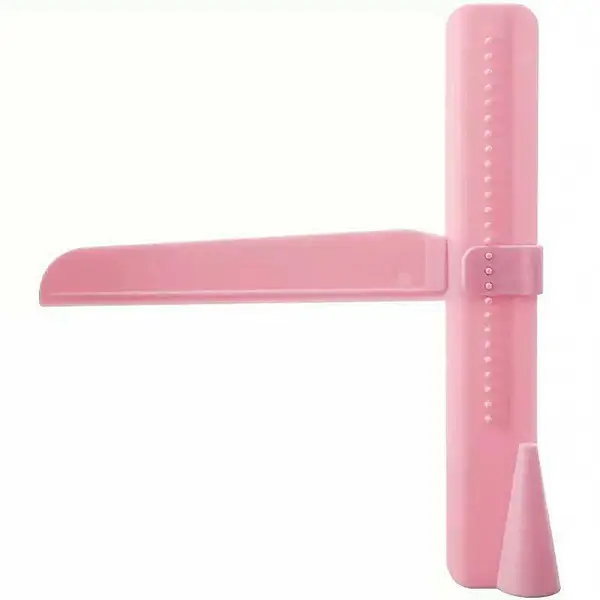 Шпатель кондитерский для выравнивания торта пластиковый угловой регулируемый 23,5x16,5 см (18893) Шпатель кондитерский для выравнивания торта пластиковый угловой регулируемый 23,5x16,5 см (18893)