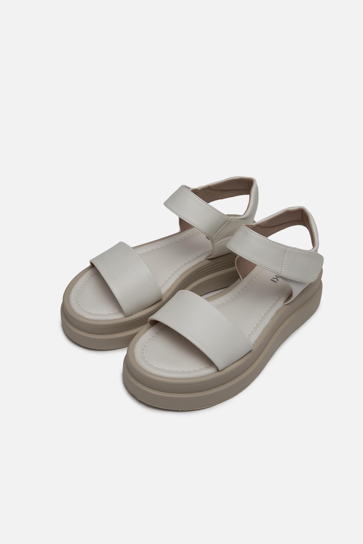 Босоніжки на платформі р. 40 Білий (SKT000954867) - фото 3