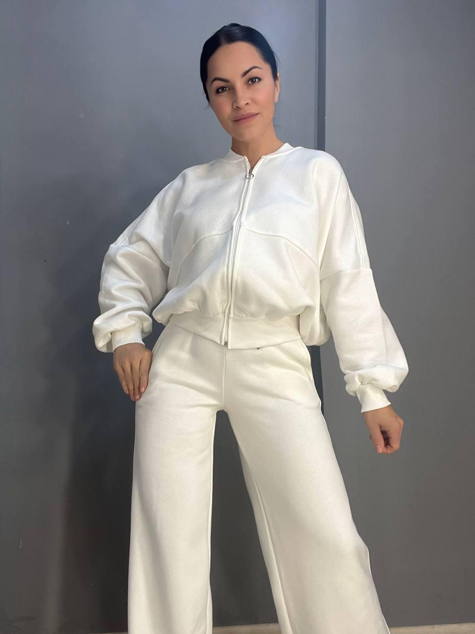 Костюм женский QUZEN 472-388 пилот брюки палаццо широкие флис S Белый (3167) - фото 2 Костюм женский QUZEN 472-388 пилот брюки палаццо широкие флис S Белый (3167) - фото 2