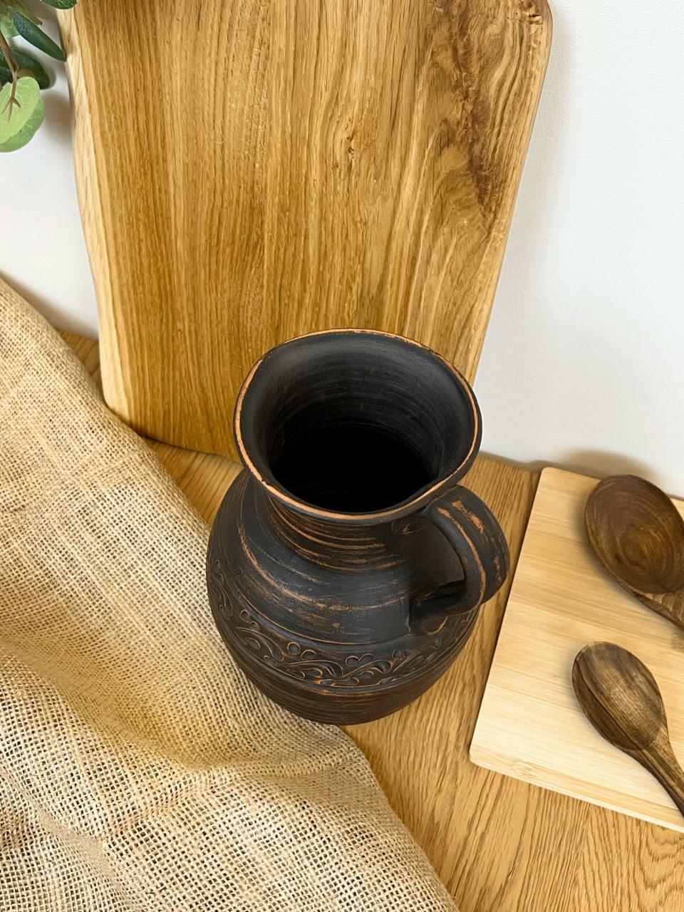 Кувшин керамический глиняный резной с ручкой декор 2 л (3000-37) - фото 5 Кувшин керамический глиняный резной с ручкой декор 2 л (3000-37) - фото 5