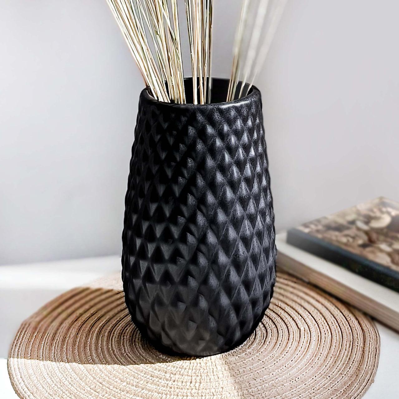 Ваза керамическая Nana ceramics Перелесник 20 см Черный матовый (2788463109)