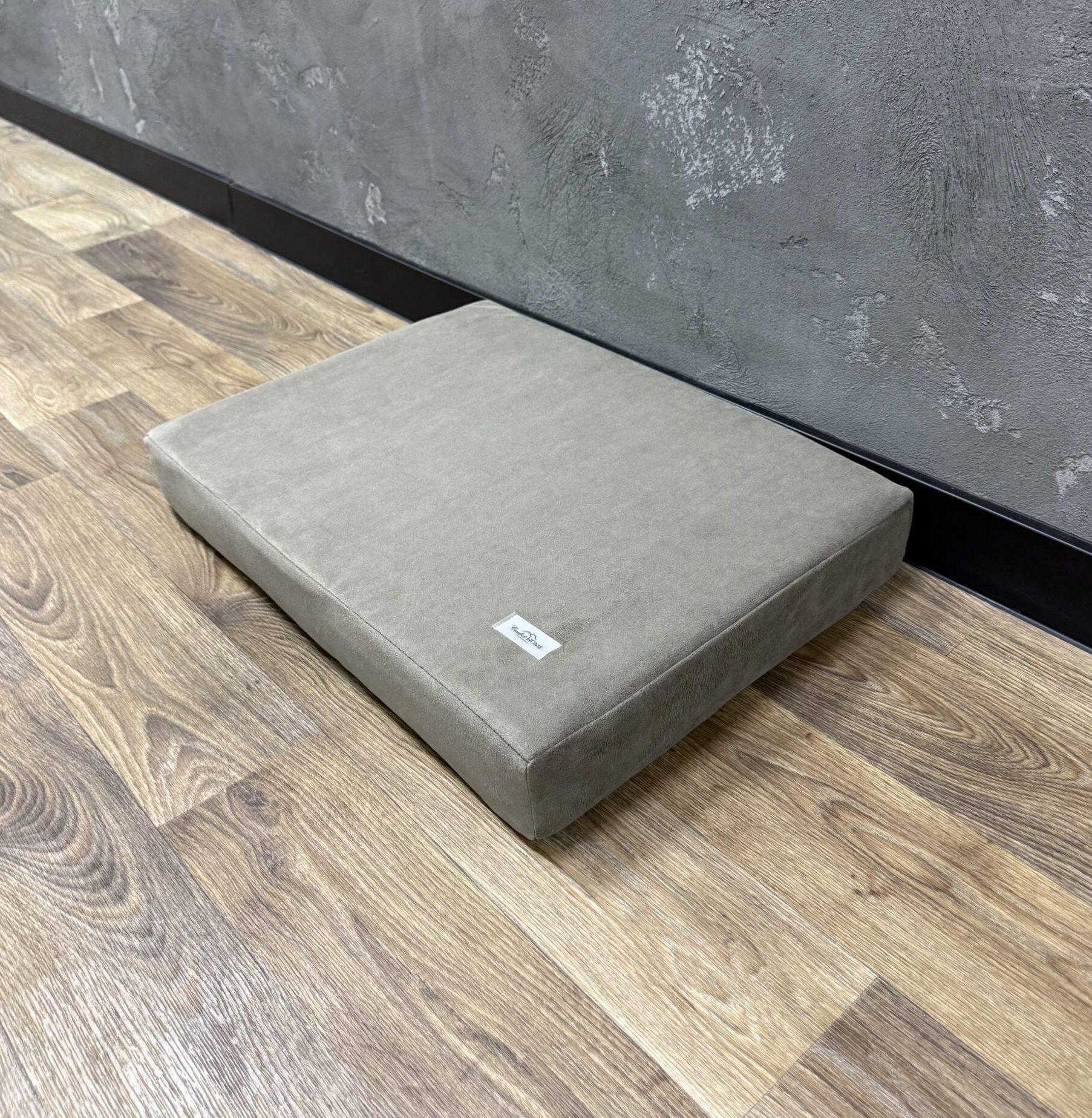 Матрас Comfort Home на подоконник/каркасы/поддоны/садовая мебель велюровый 120х40х5 см