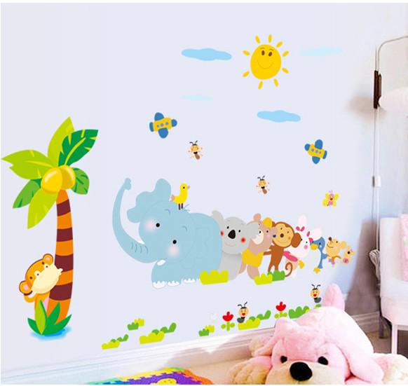 Наклейка детская на стену Green Life Зверята 86х120 см (AY9161)