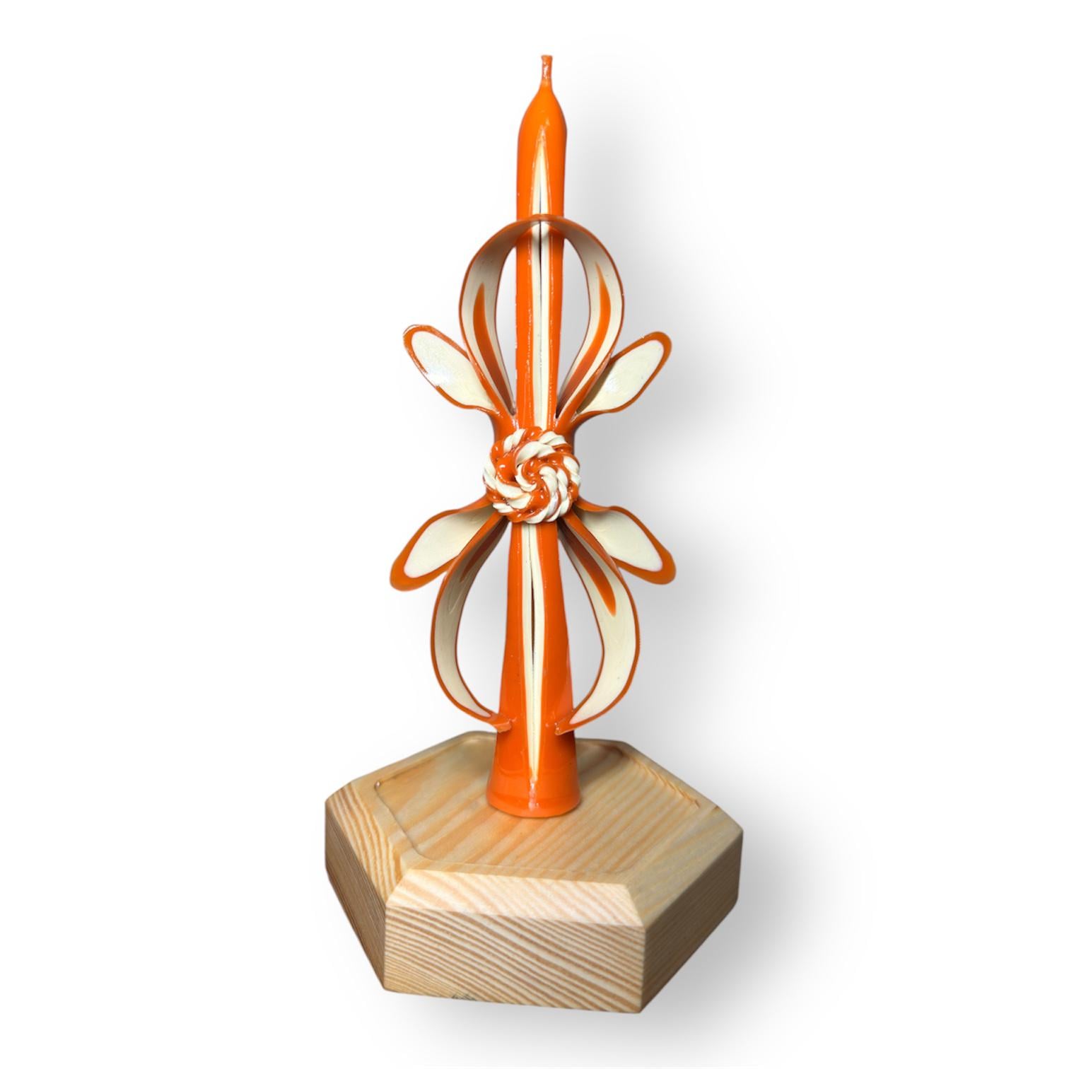 Свеча в форме восьмерки и подсвечник пчелый воск ручная резьба сосновое дерево 15 см