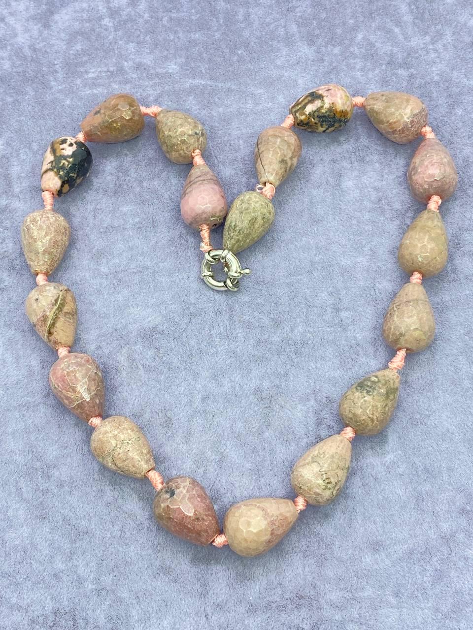 Бусы родонит 50 см (1624)