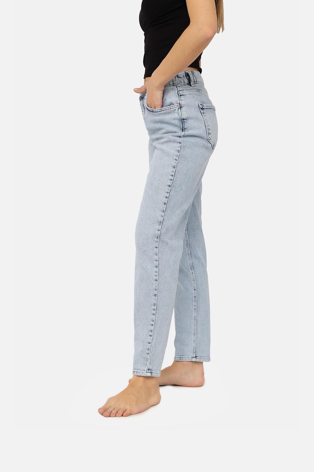 Джинси жіночі Mom ЦБ-00270119 р. 46 Блакитний (SKT001045532) - фото 4 Джинси жіночі Mom ЦБ-00270119 р. 46 Блакитний (SKT001045532) - фото 4