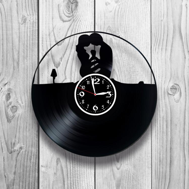 Часы настенные Романтический стиль 0297 из виниловой пластинки
