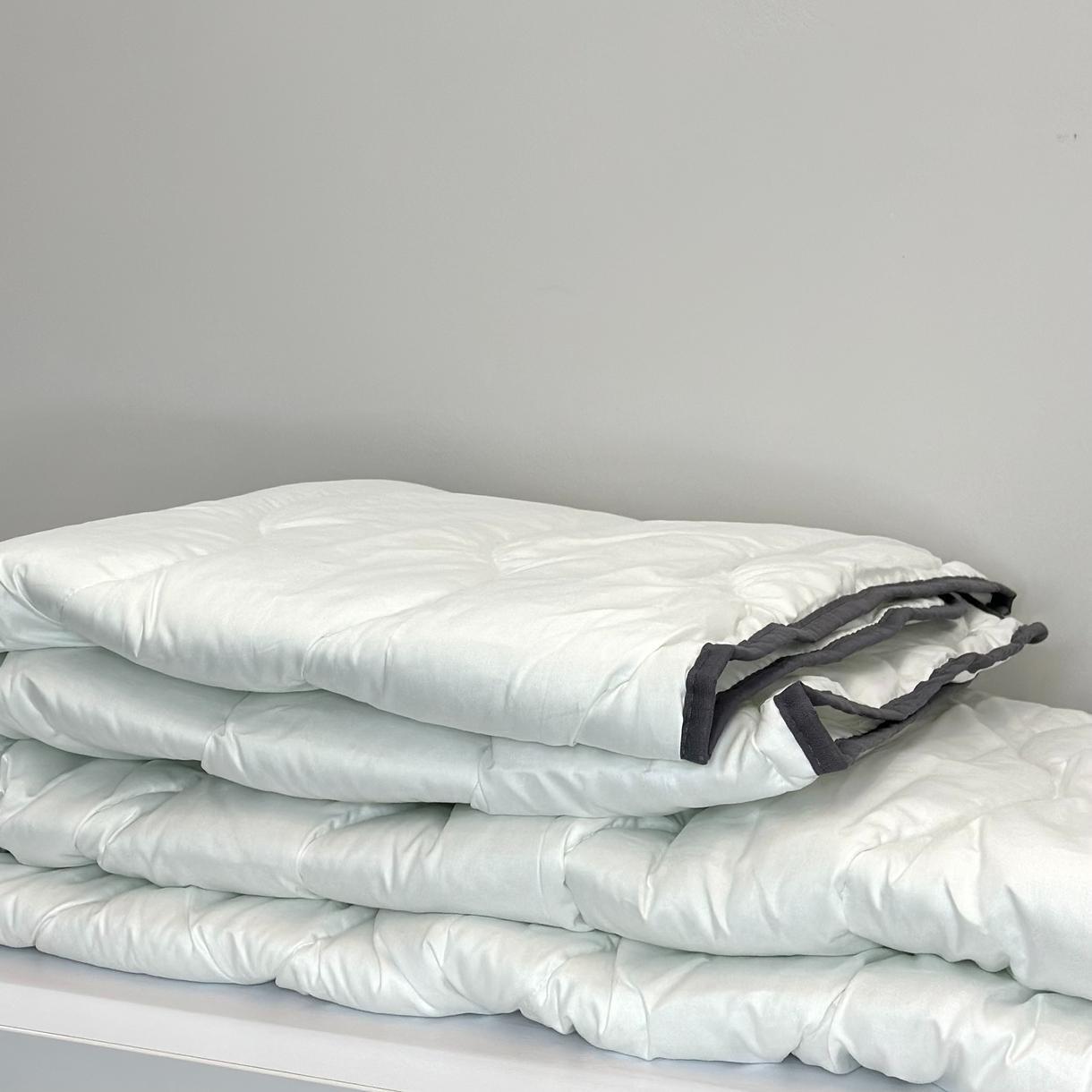 Одеяло зимнее гипоаллергенное Tendre двухспальное сатин 170х205 см Белый