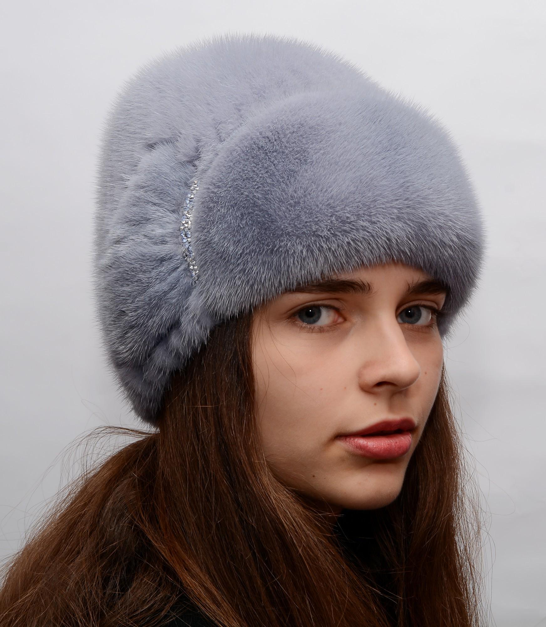 Зимняя женская шапка Меховой стиль Лобик из вязаной натуральной норки Светлый джинс (132/H)