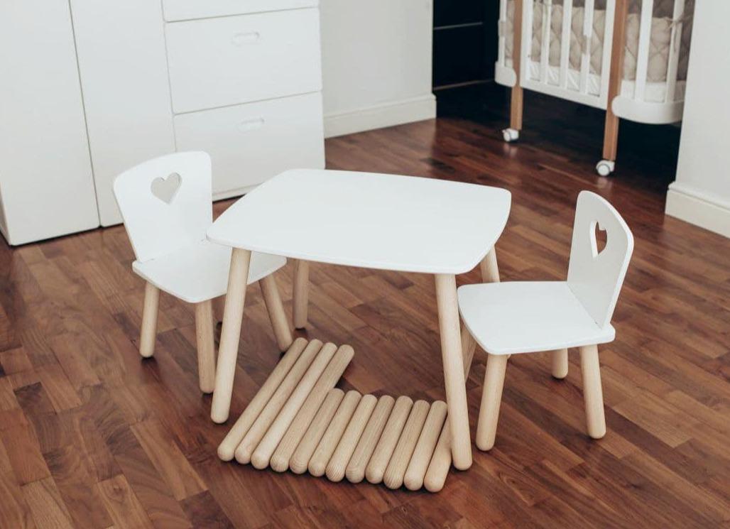 Столик и 2 стульчика Tatoy Heart для детей 2-4 лет с дополнительными ножками (11445634)