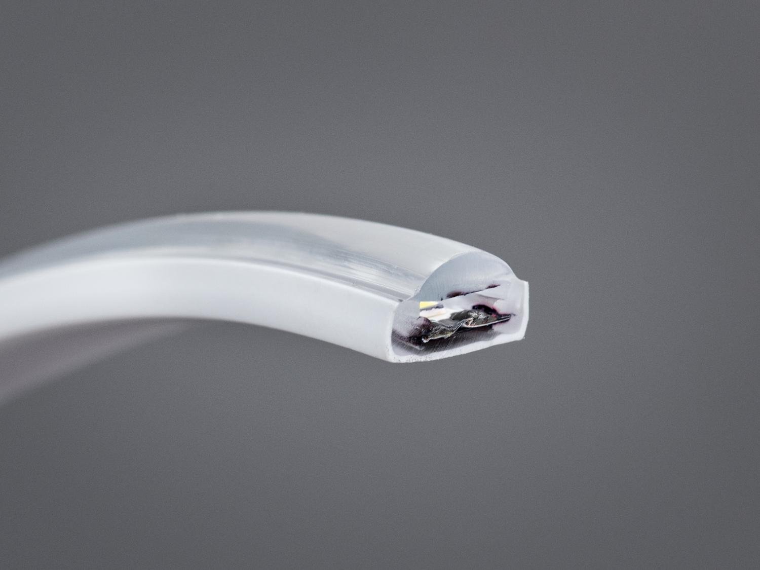 Світлодіодна стрічка 220 В 120 діодів на метр герметична 10 мм Холодний білий (P220-2835-120-CW-65-10) - фото 3