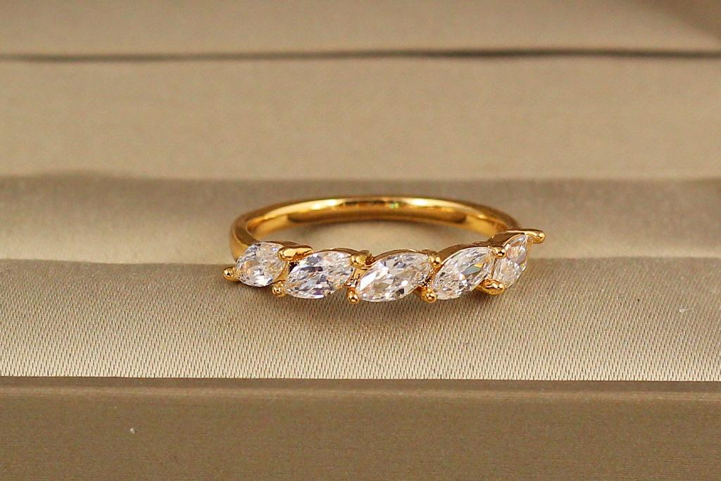 Кольцо Xuping Jewelry Миндалева роса р. 18 Золотистый Кольцо Xuping Jewelry Миндалева роса р. 18 Золотистый