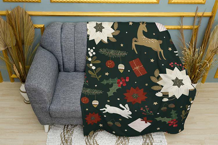 Плед плюшевый Праздничный паттерн с подарками однослойный 135х150 см (114635)