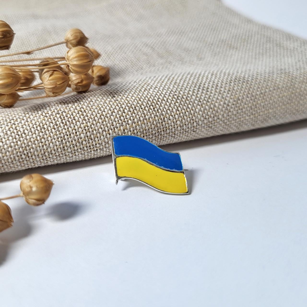 Брошка-шпилька срібна Прапор України з жовтою блакитною емаллю 2,20 г (7073)
