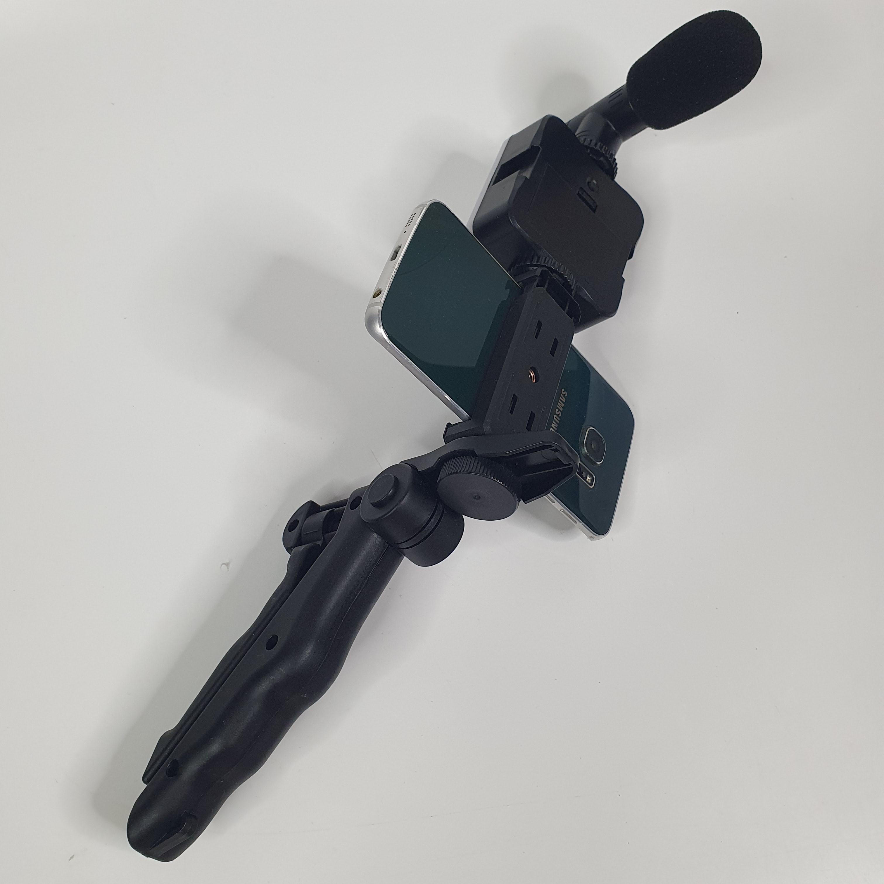 Набор блогера Ripoint 5в1 штатив трипод-стабилизатор для телефона с микрофоном/LED подсветкой/держателем и пультом Черный (AY-49) - фото 2 Набор блогера Ripoint 5в1 штатив трипод-стабилизатор для телефона с микрофоном/LED подсветкой/держателем и пультом Черный (AY-49) - фото 2