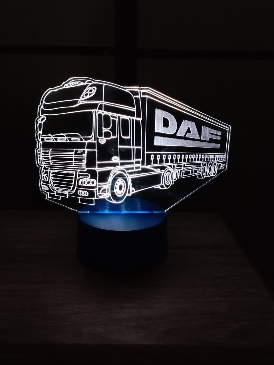 3D-ночник Грузовик DAF несколько подсветок/на пульте (2120012339) 3D-ночник Грузовик DAF несколько подсветок/на пульте (2120012339)