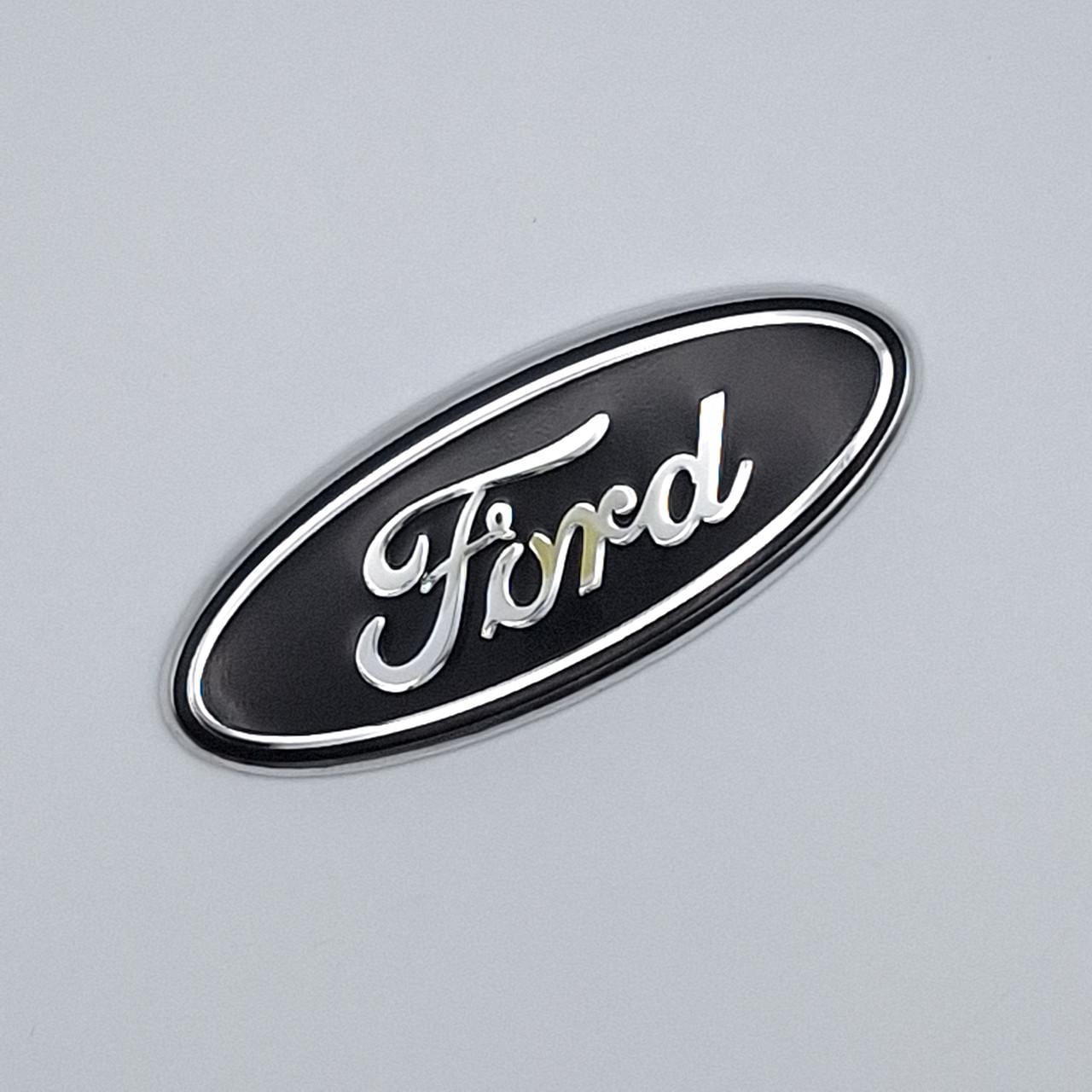 Эмблема руля Ford Черный/Хром 58х24 мм (2048501086)