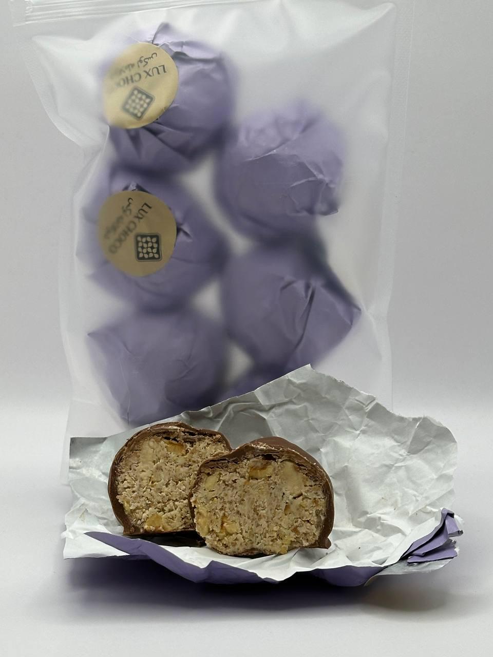 Конфеты дубайские #3119 фундук/тесто катаифи/вафли 6 шт. 230 г Конфеты дубайские #3119 фундук/тесто катаифи/вафли 6 шт. 230 г