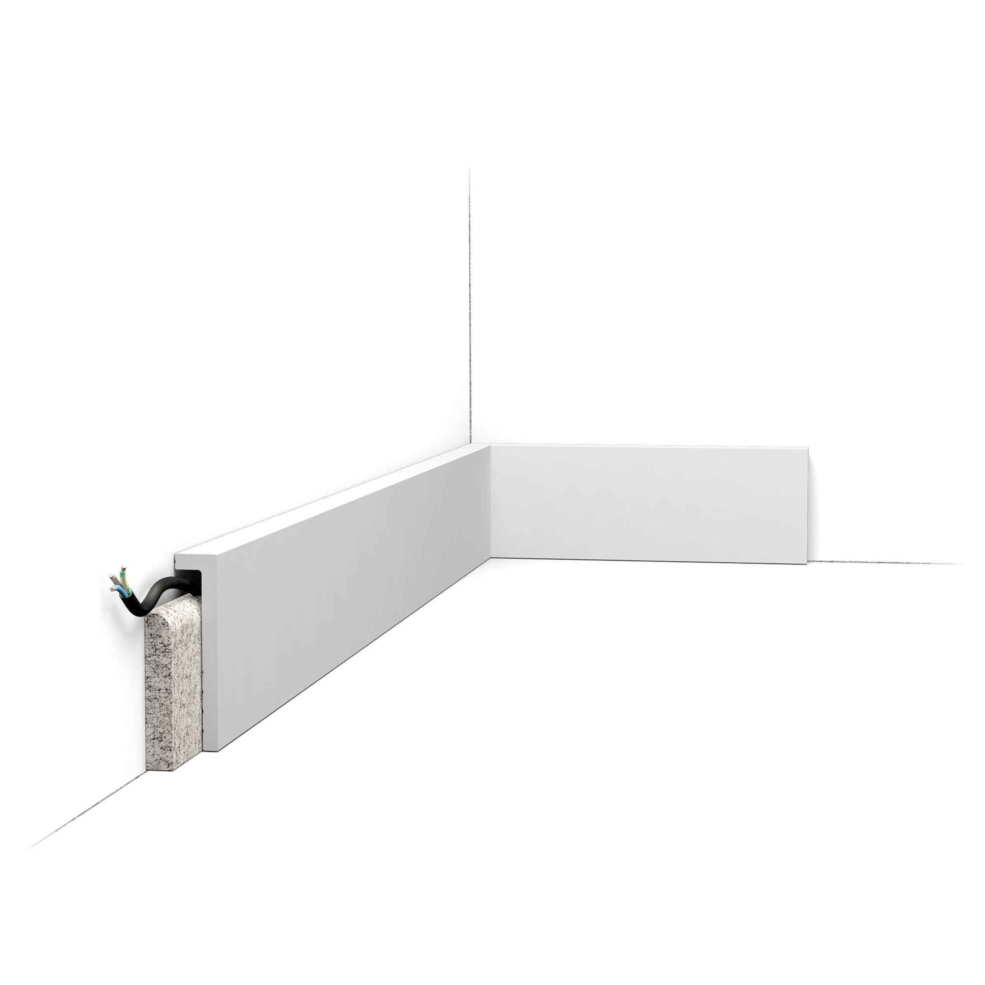 Плинтус напольный гладкий Orac decor SX171 2,00 м окрашенный в RAL 9003