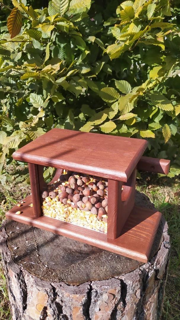 Кормушка для белок Отель из дерева 35х20х16 см Красный - фото 4 Кормушка для белок Отель из дерева 35х20х16 см Красный - фото 4