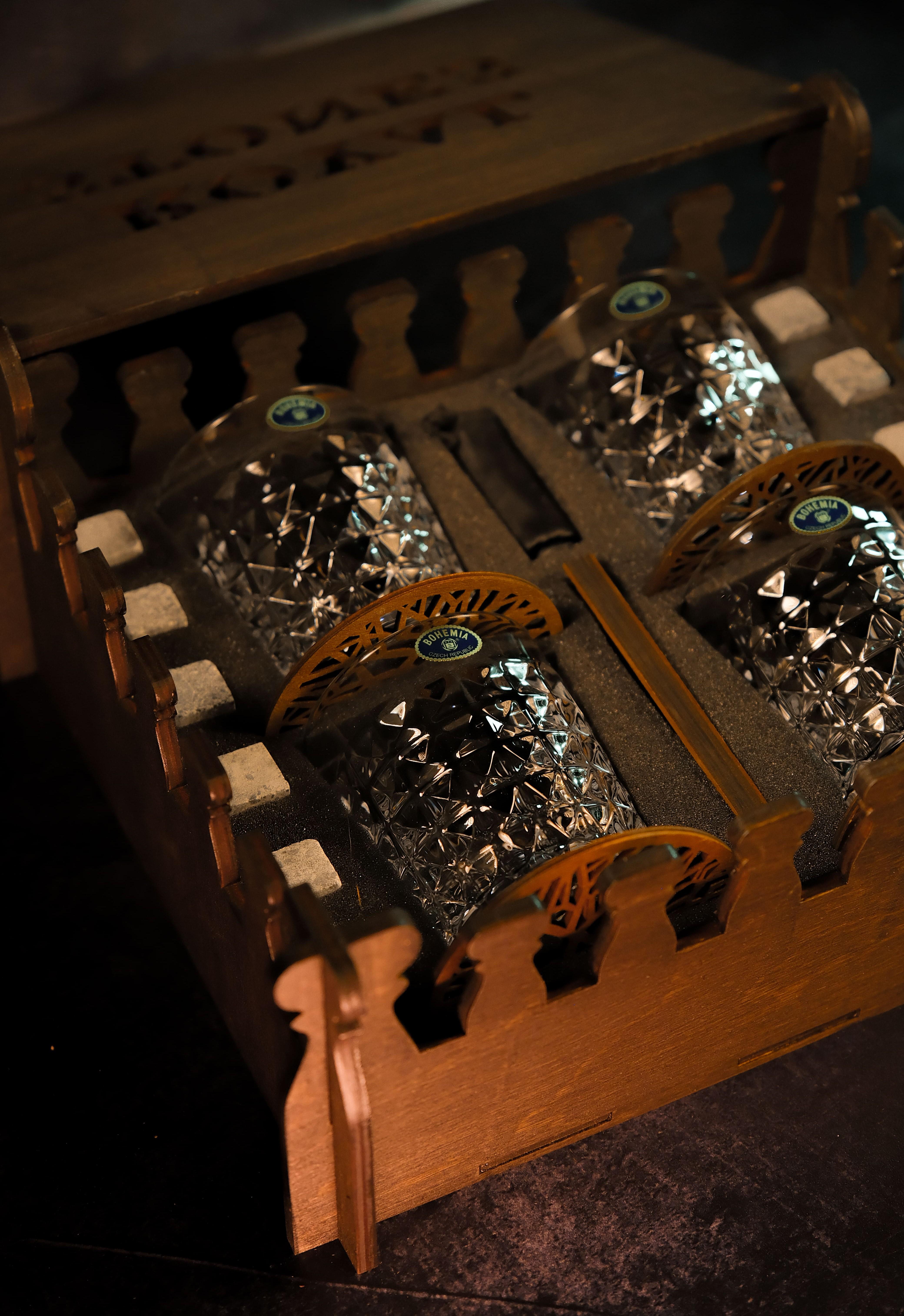 Камені для віскі Royal Stones Фортеця 12 шт. з бокалами Bohemia Diamond 230 мл 4 шт./мішечком/щипцями/підсклянниками 4 шт. та сертифікатом - фото 5