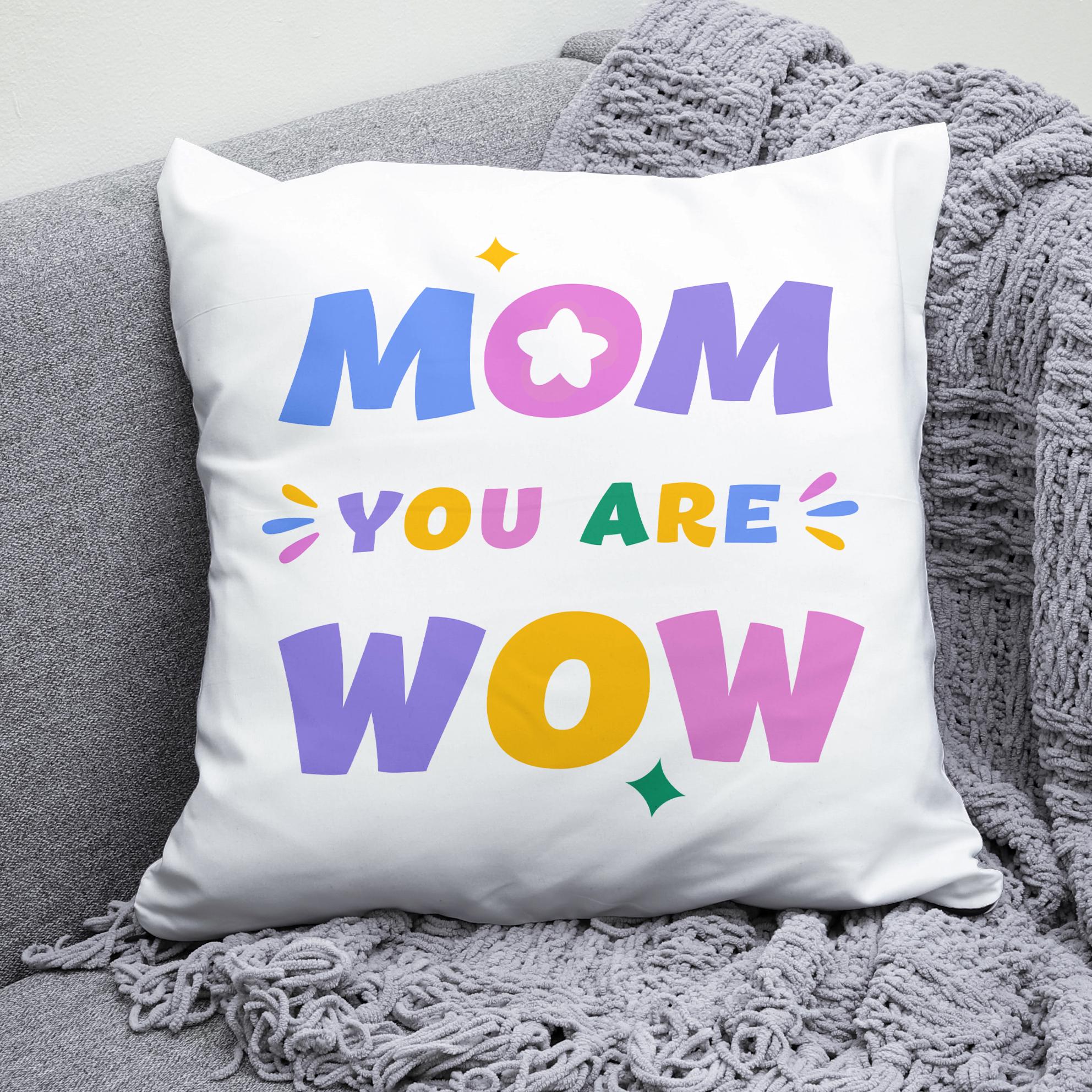 Плюшевая подушка квадрат с принтом "Mom you are wow"