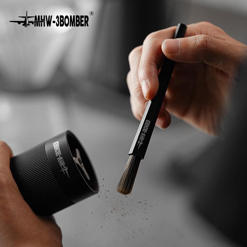 Щетка-кисть для чистки кофемолки MHW-3BOMBER Pen Brush ABS (B5525B) - фото 2 Щетка-кисть для чистки кофемолки MHW-3BOMBER Pen Brush ABS (B5525B) - фото 2