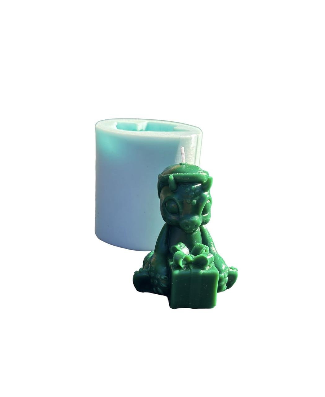 Молд для свічок Дракон з подарунком S (15420096)