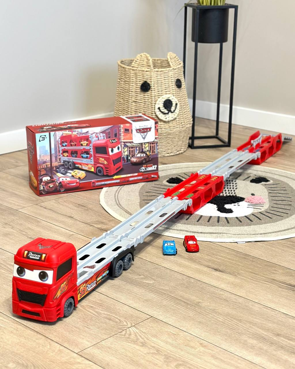 Набір машинок автовоз Fun Game MH 152 трейлер-автомагістраль 1,65 м з 2 машинками (2501218344) - фото 6 Набір машинок автовоз Fun Game MH 152 трейлер-автомагістраль 1,65 м з 2 машинками (2501218344) - фото 6