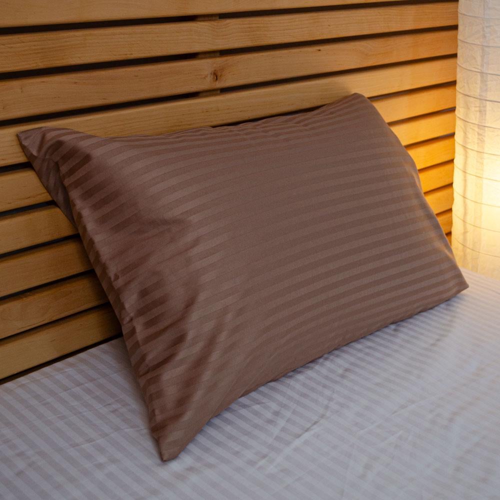 Наволочка на подушку YouStar страйп сатин 125 г/м2 70х70 см 1 шт. Золотисто-бежевий (nav-sst-70x70-frappe) - фото 1 Наволочка на подушку YouStar страйп сатин 125 г/м2 70х70 см 1 шт. Золотисто-бежевий (nav-sst-70x70-frappe) - фото 1