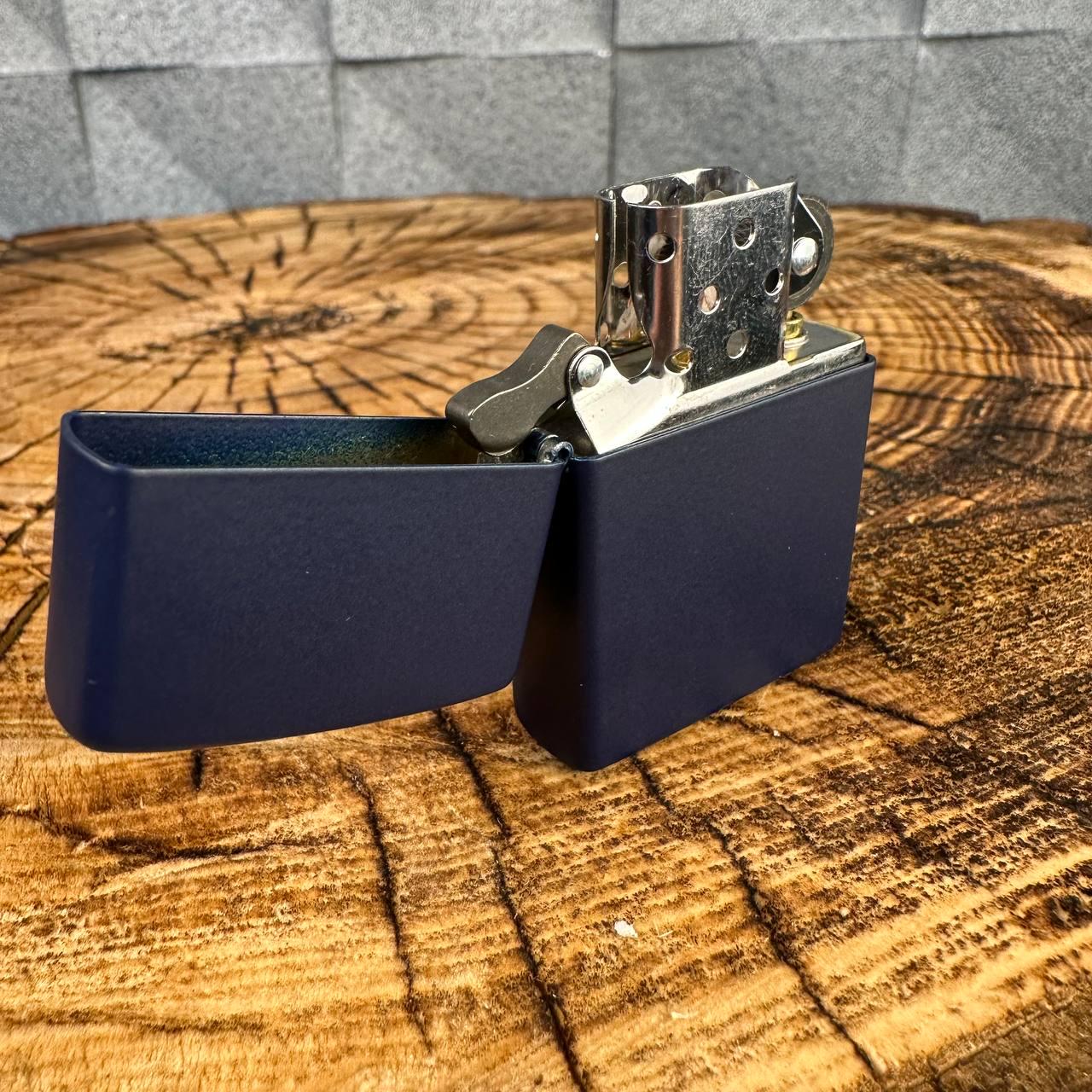 Зажигалка бензиновая ZIPPO 239 Navy Matte - фото 5 Зажигалка бензиновая ZIPPO 239 Navy Matte - фото 5