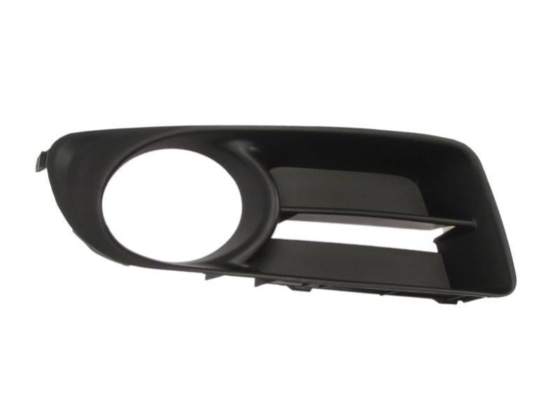 Решетка бампера AVTM Toyota Corolla 05-07 правая с отверстиями для противотуманок SDN/Verso (7004 998)