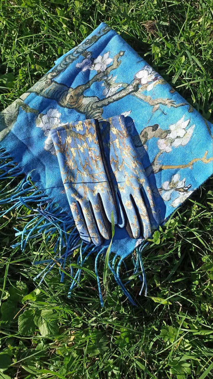 Палантин жіночий двосторонній з художнім принтом блакитний (000013) - фото 3 Палантин жіночий двосторонній з художнім принтом блакитний (000013) - фото 3