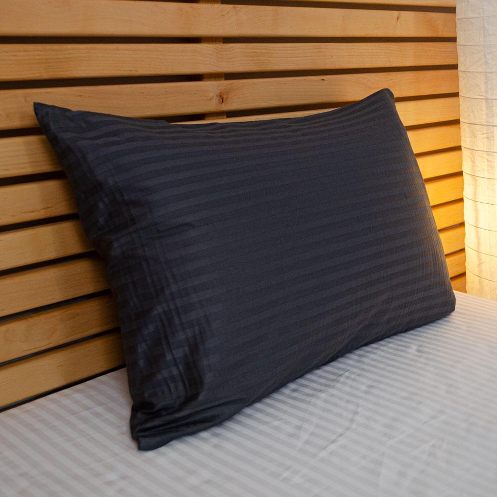 Наволочка на подушку YouStar страйп сатин 125 г/м2 70х70 см 1 шт. Темно-серый (nav-sst-70x70-dgrey) - фото 1