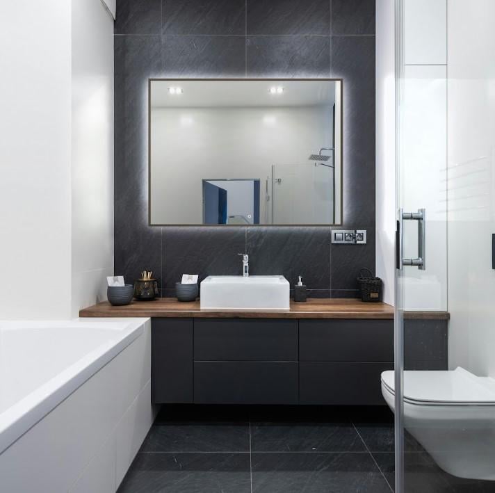 Дзеркало настінне з підсвіткою в алюмінієвій рамі 700х500 мм Коричневий (29544195)