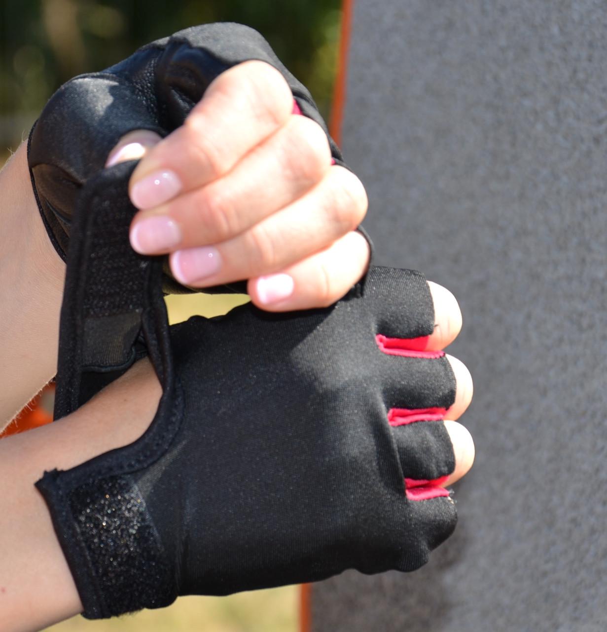 Перчатки для фитнеса MadMax MFG-251 Rainbow XS Rubine Red (A-012633) - фото 9