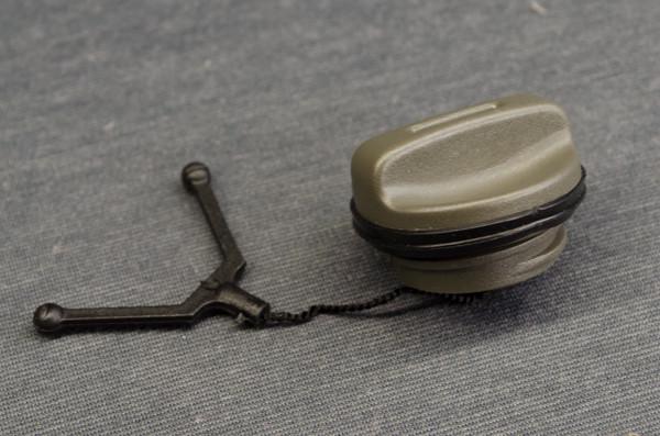 Пробка бензо-бака для бензопил Husqvarna 365/372 (1379)