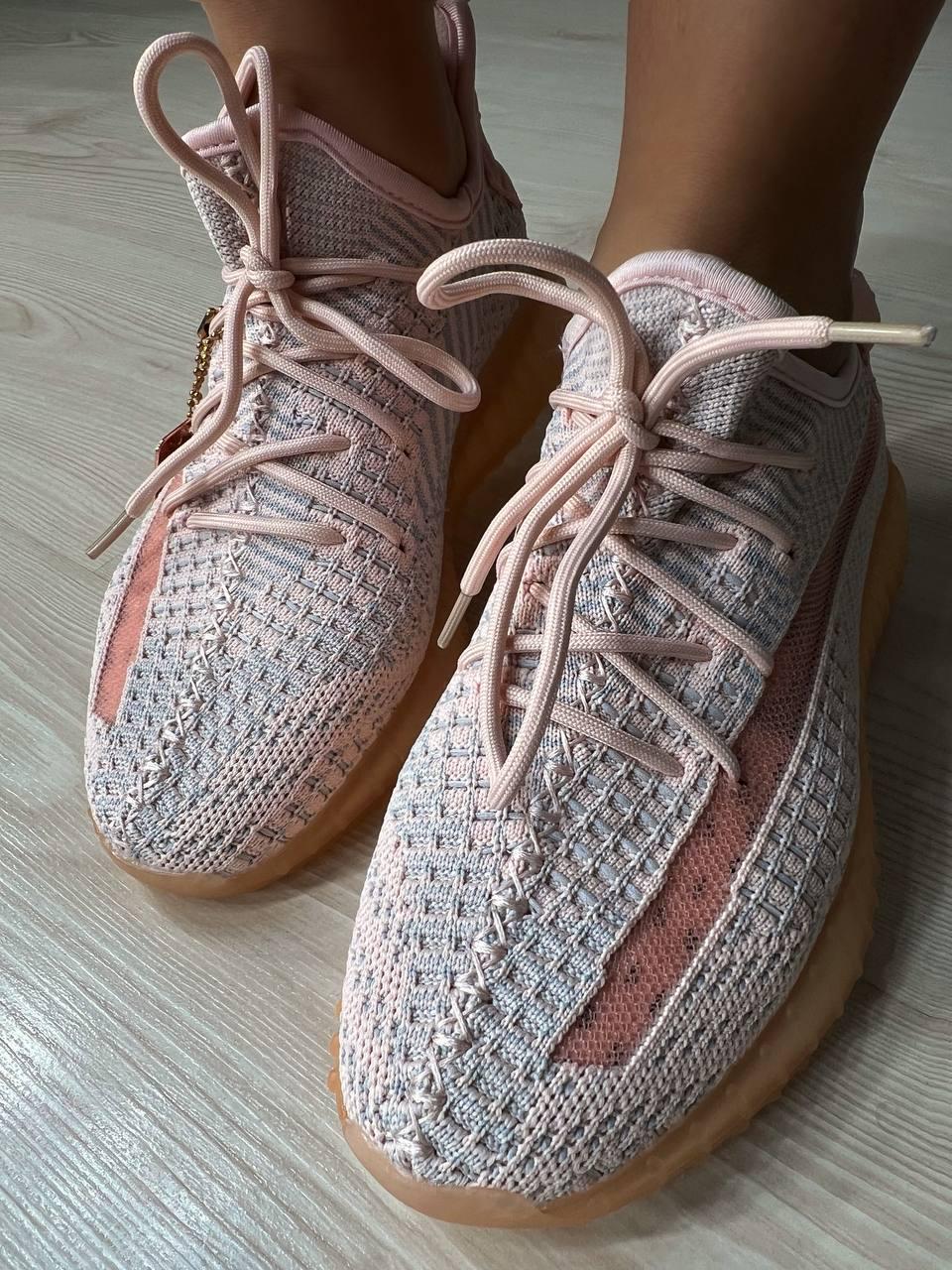 Кроссовки женские NM 01-5 в стиле Yeezy из дышащей сетки р. 39 25 см Розовый