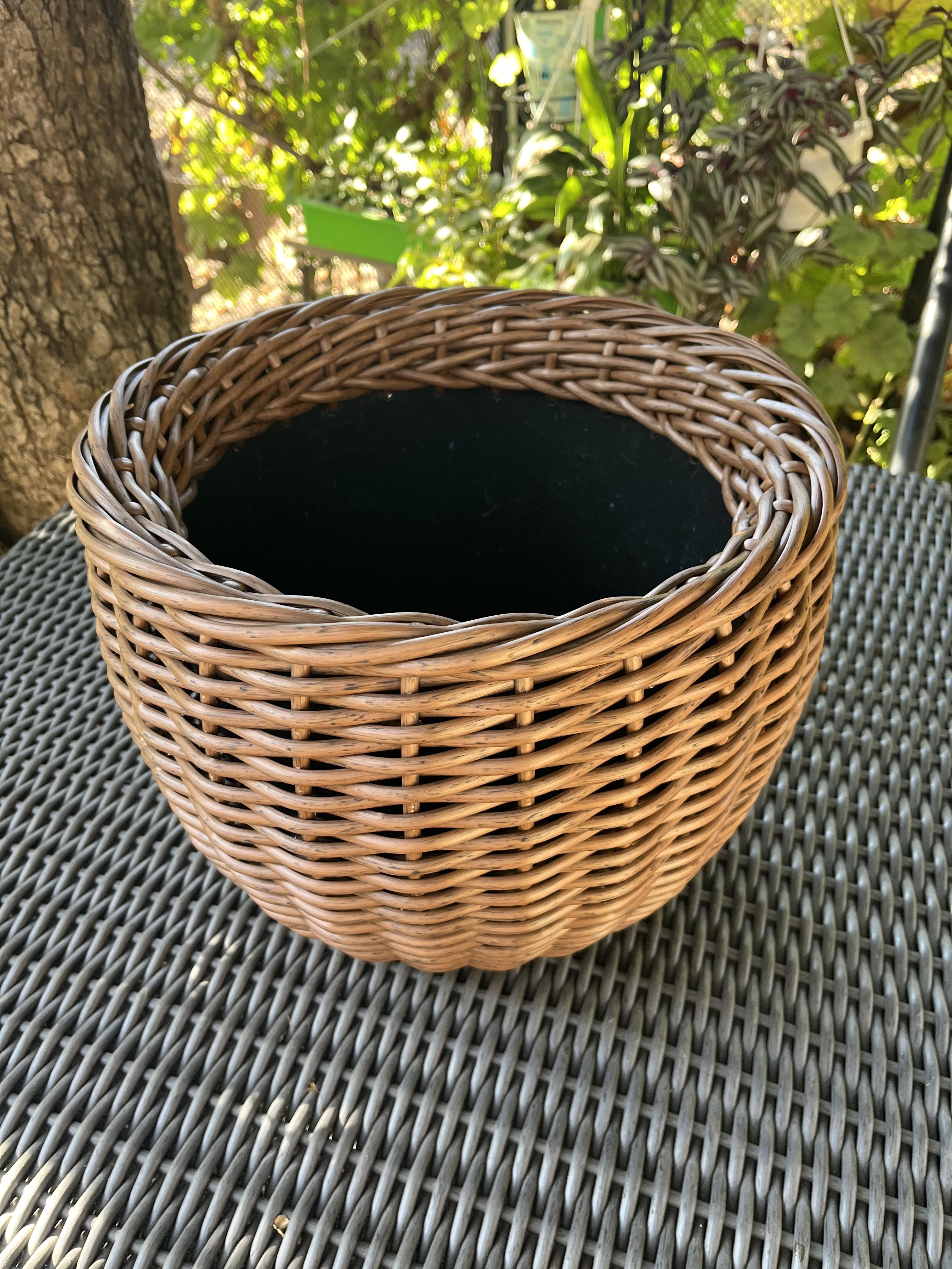 Кашпо для цветов из искусственного ротанга 13 л Темное дерево (27927867) - фото 2 Кашпо для цветов из искусственного ротанга 13 л Темное дерево (27927867) - фото 2