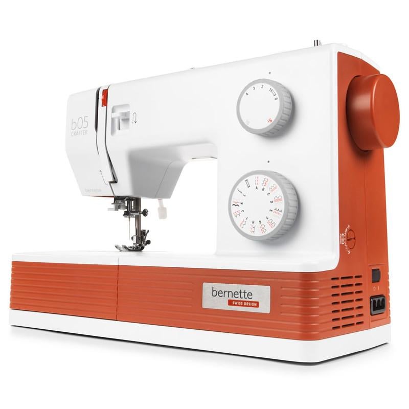 Швейна машинка Bernina Bernette B05 Crafter - фото 4