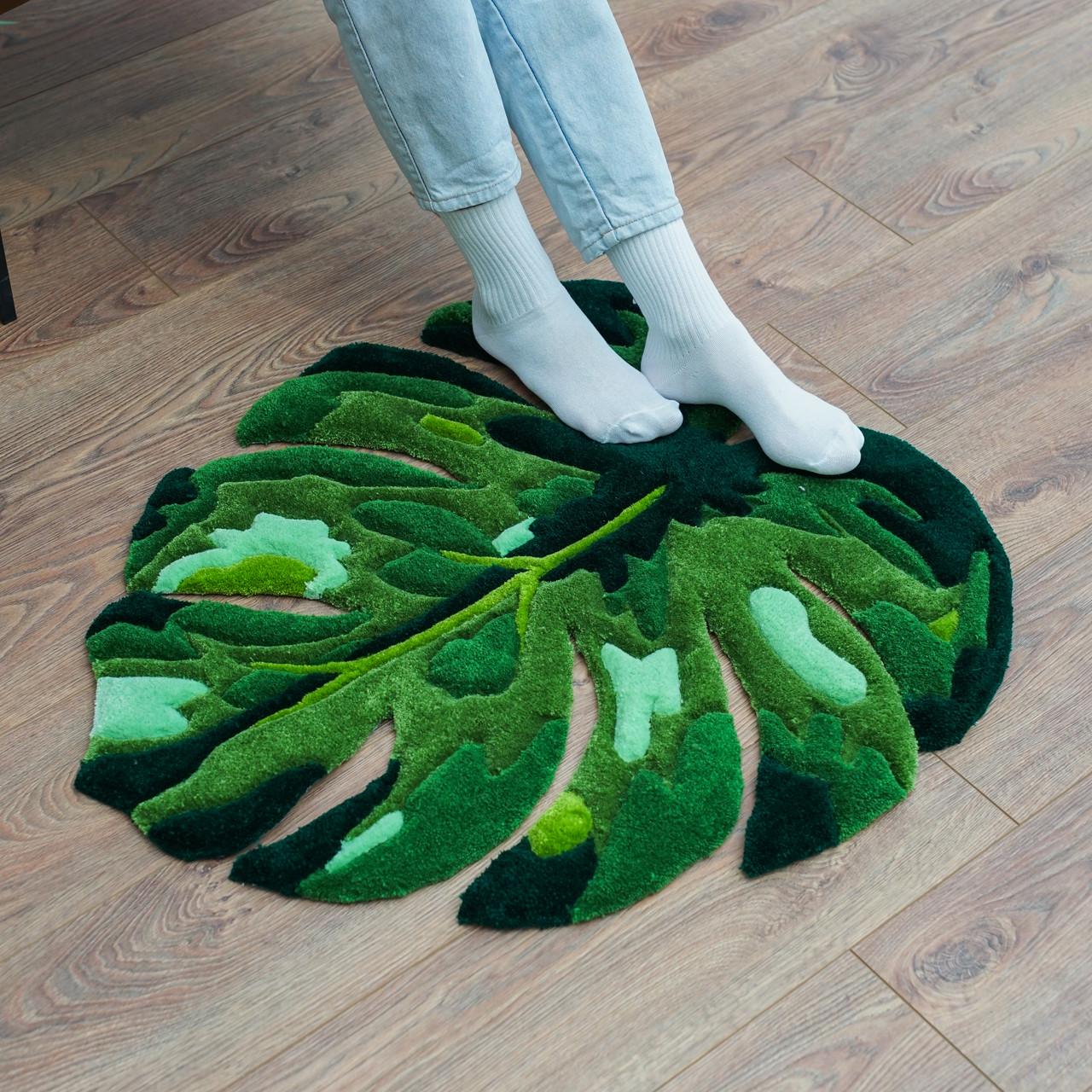 Килим ручної роботи Листок монстери 70х65 см Килим ручної роботи Листок монстери 70х65 см