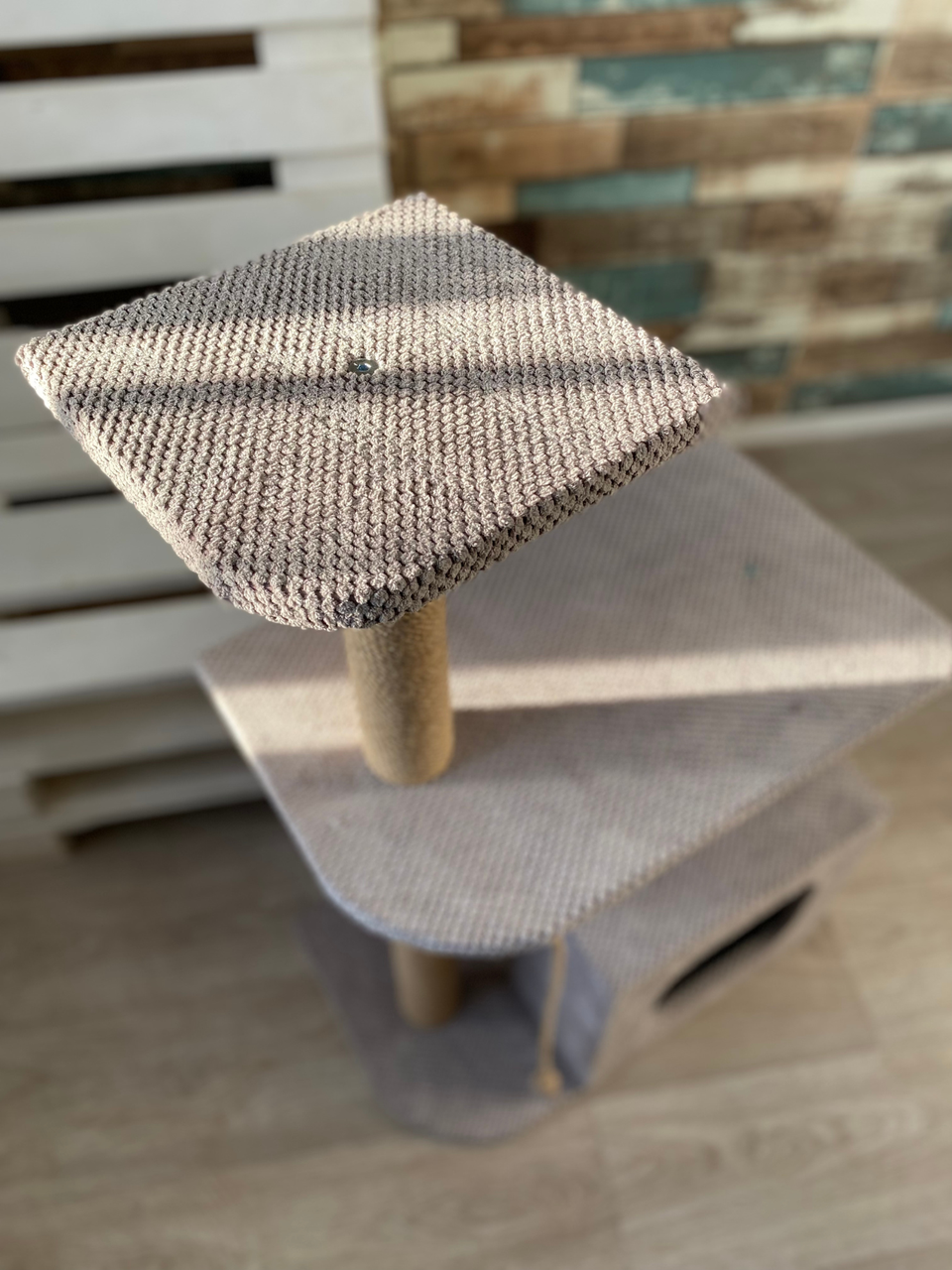 Игровой комплекс когтеточка с домиком и лежанкой 88 см Мокко (21706975) - фото 2 Игровой комплекс когтеточка с домиком и лежанкой 88 см Мокко (21706975) - фото 2