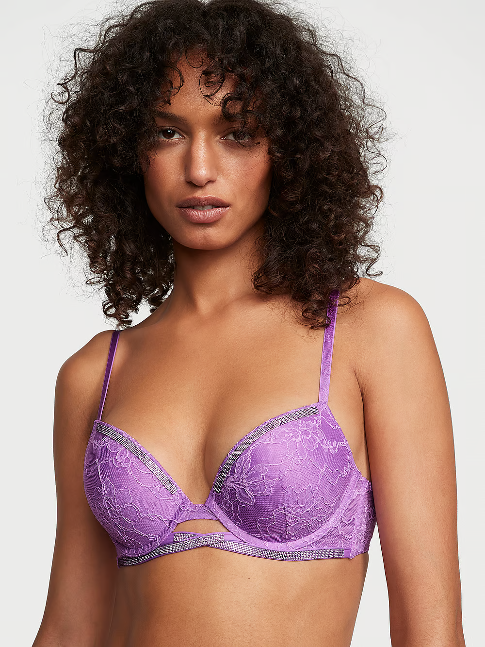 Бюстгальтер з пуш ап та стразами Victoria's Secret Shine Lace Cradle Push-Up Bra 80B Фіолетовий (21818704)