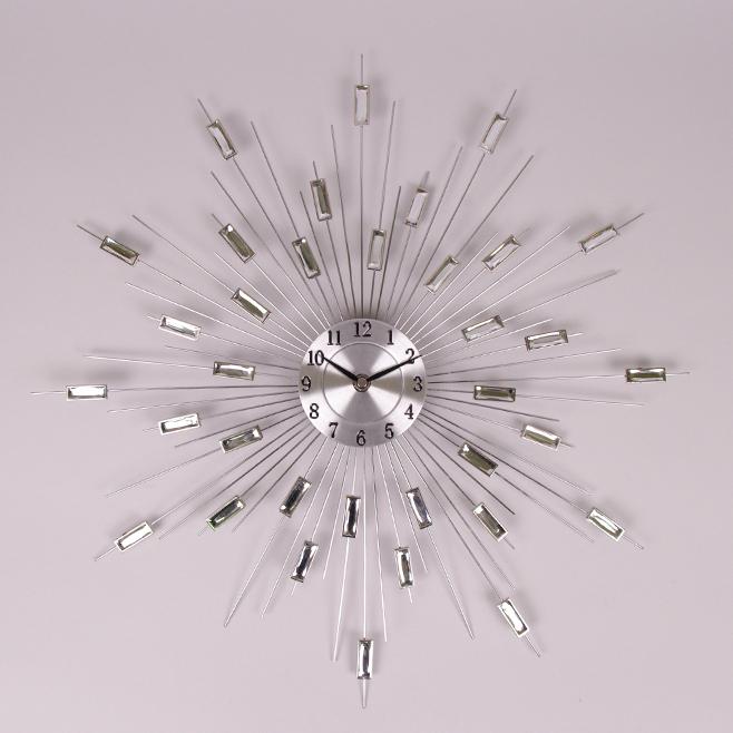 Часы металлические с стразами Flora D-50 см (38217)