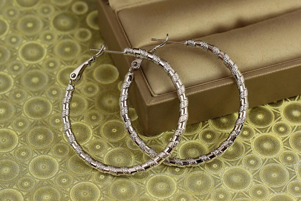Серьги кольца Xuping Jewelry со спиральным рисунком 4 см Серебристый (29669414)