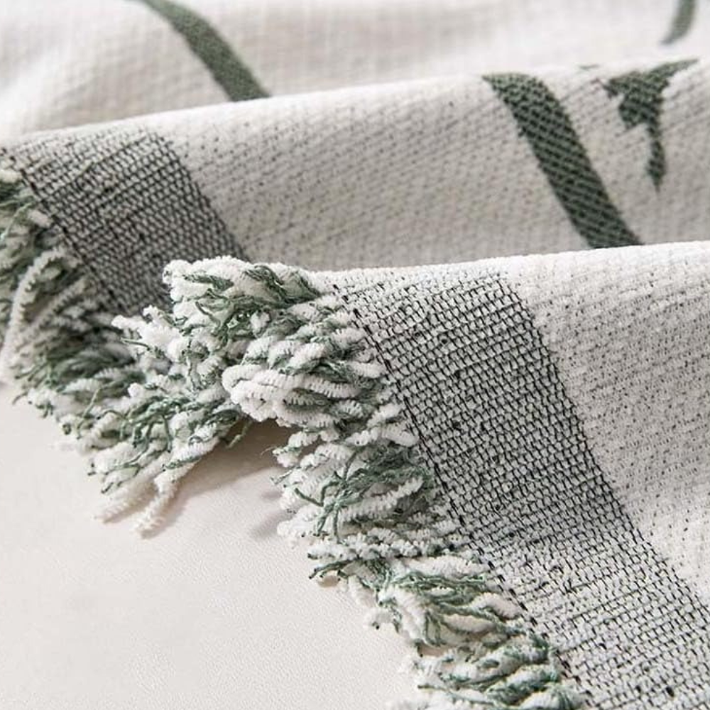 Плед покривало на диван та ліжко для м'яких меблів з сірим квітковим візерунком 180х230 см Білий - фото 5