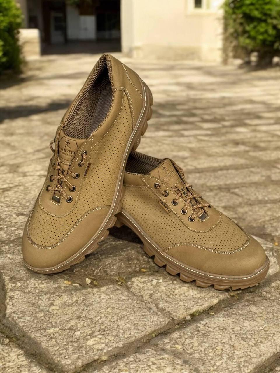 Кросівки Велетні з перферованої шкіри р. 48 Койот (0930-48) Кросівки Велетні з перферованої шкіри р. 48 Койот (0930-48)