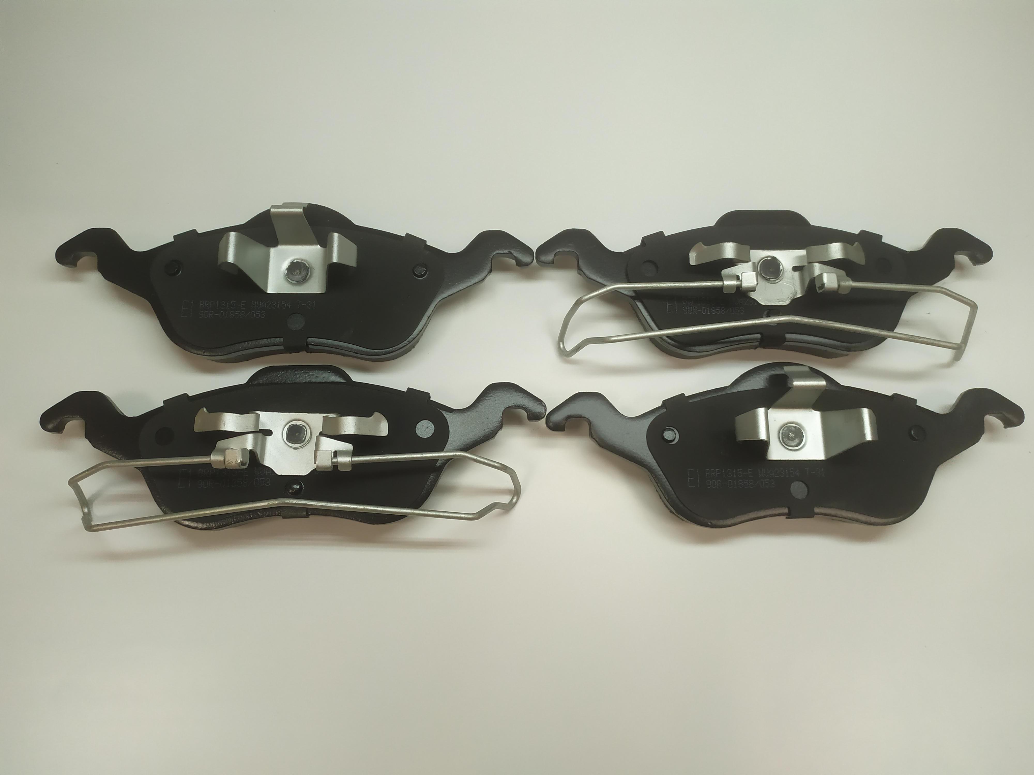 Тормозные колодки передние Ford Focus 1998+ (B110218)